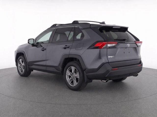 Used 2024 Toyota RAV4 XLE AWD/4WD image 3
