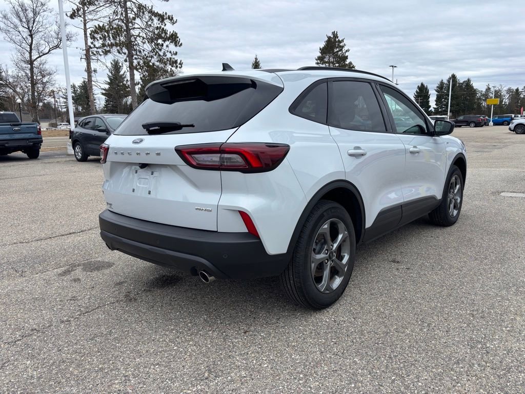 Used 2025 Ford Escape ST-Line w/ Tech Pack #1 image 3