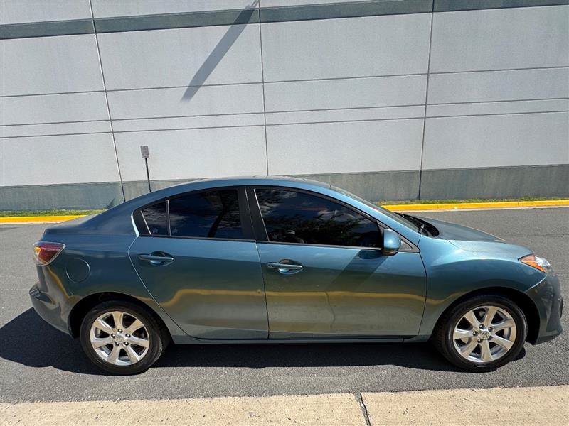 Used 2010 MAZDA MAZDA3 i Touring FWD image 9