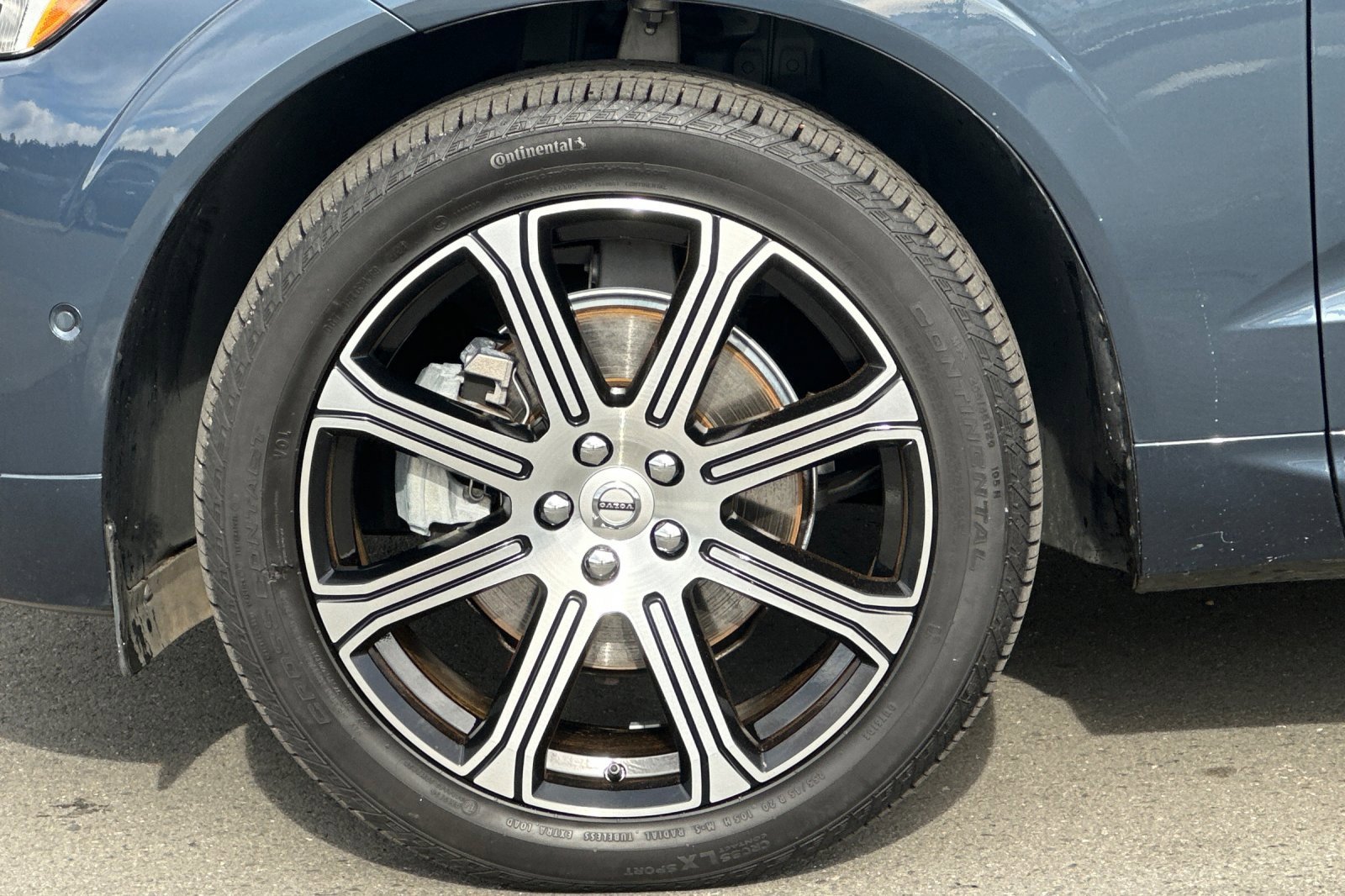 Used 2021 Volvo XC60 T5 Inscription w/ Advanced Package image 11