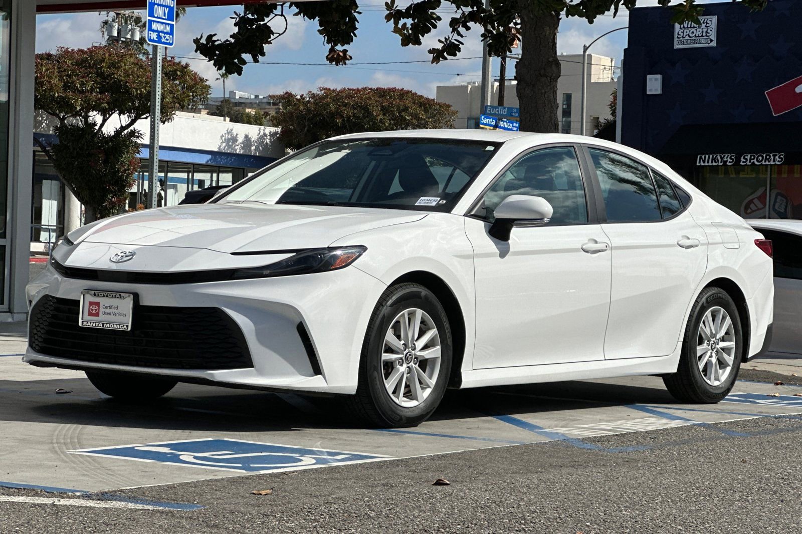Certified 2025 Toyota Camry LE FWD image 8