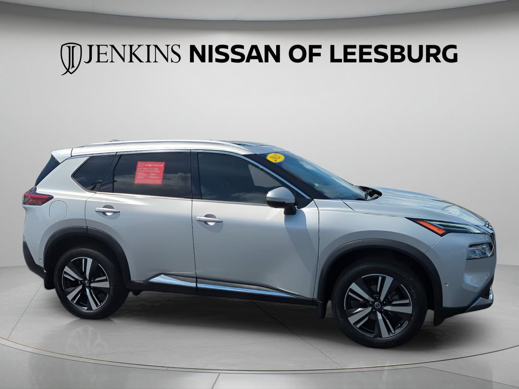 Certified 2021 Nissan Rogue Platinum FWD image 2