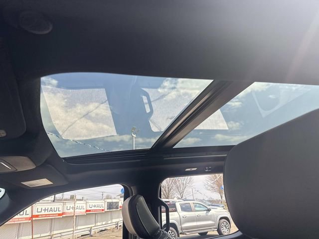 Certified 2025 Ford F150 Lariat AWD/4WD image 28