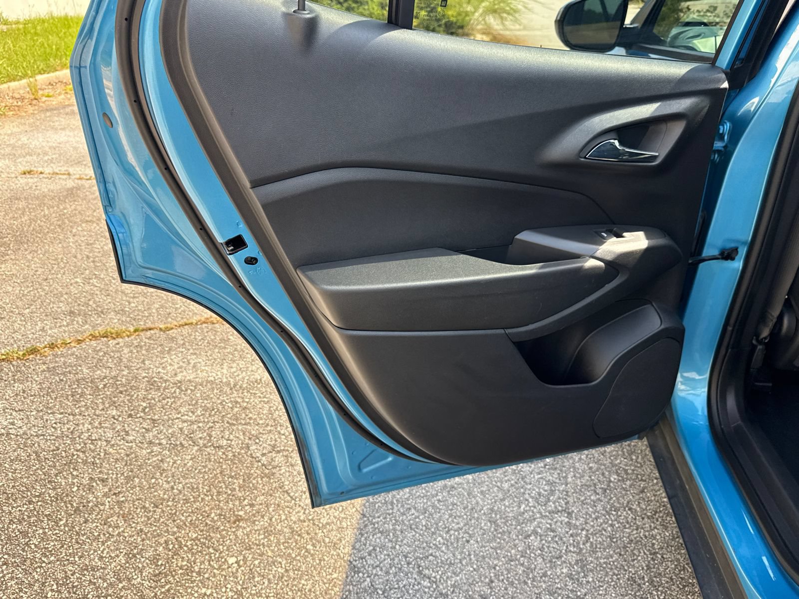 Used 2025 Chevrolet Trax LT FWD image 21