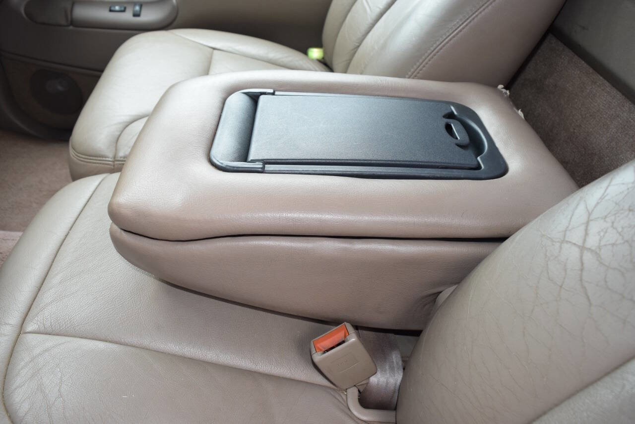 Used 1997 Chevrolet Silverado 1500 4x4 Regular Cab w/ Preferred Equipment Group 2 image 32