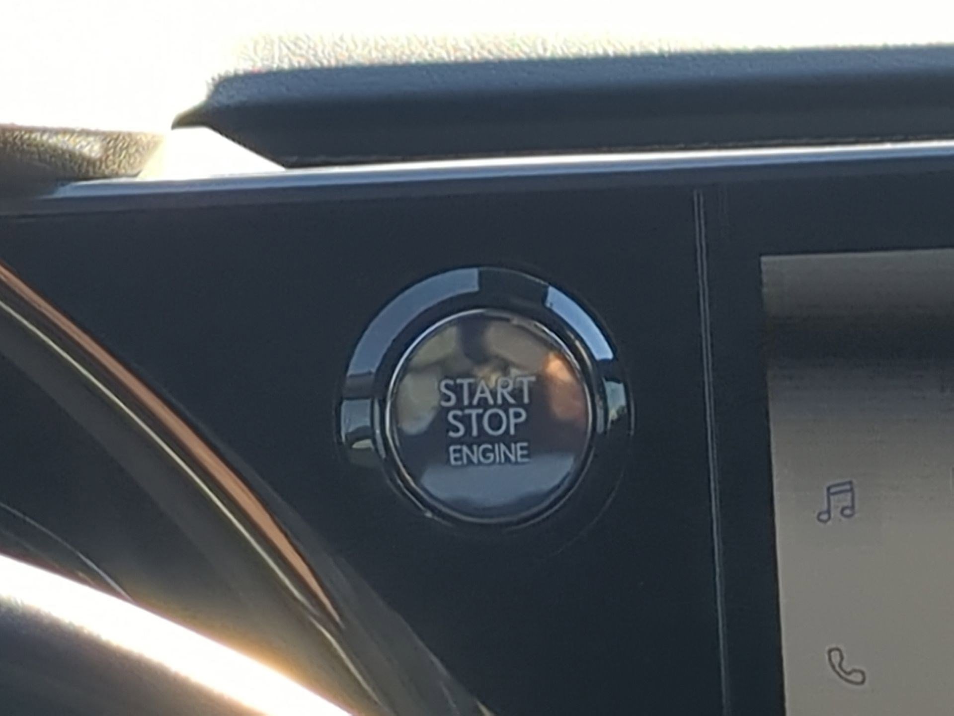 Used 2024 Lexus RX 350 Premium w/ Accessory Package (Z1) image 21