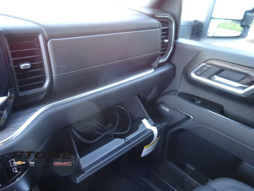 New 2026 GMC Sierra 2500 SLT w/ SLT Premium Package AWD/4WD image 28
