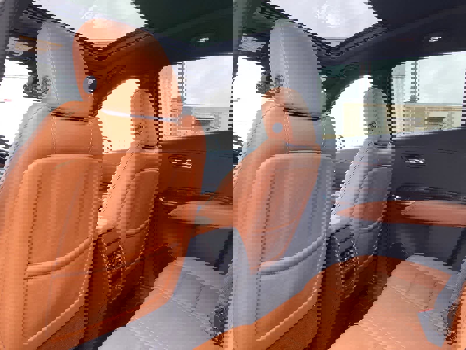 Certified 2023 Cadillac XT4 Premium Luxury w/ Technology Package image 3