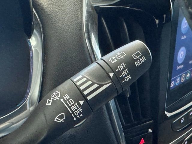 Certified 2023 Chevrolet Traverse LT image 30