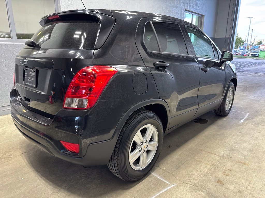 Used 2020 Chevrolet Trax LS w/ Tint and Cruise Package FWD image 3
