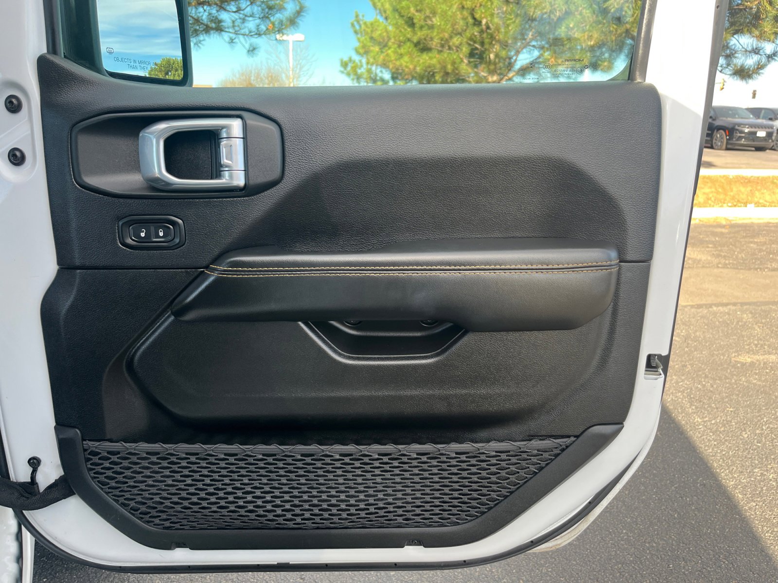 Used 2024 Jeep Wrangler Sahara image 16