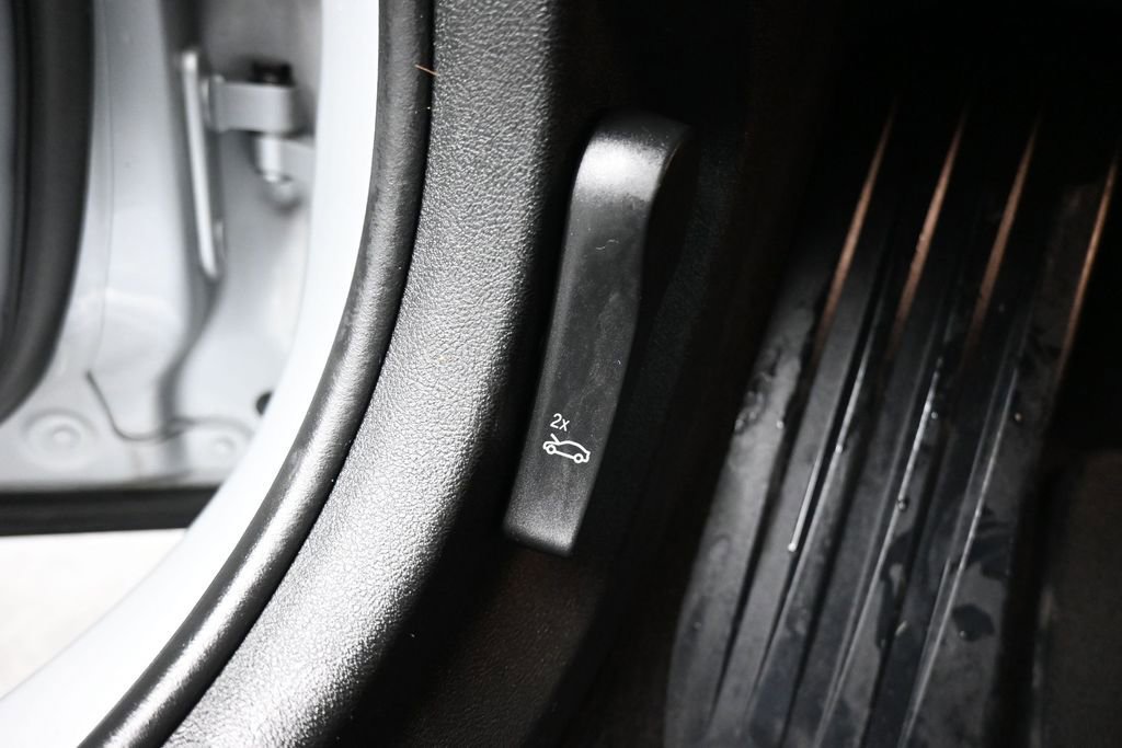 Used 2018 BMW 530i xDrive AWD/4WD image 29