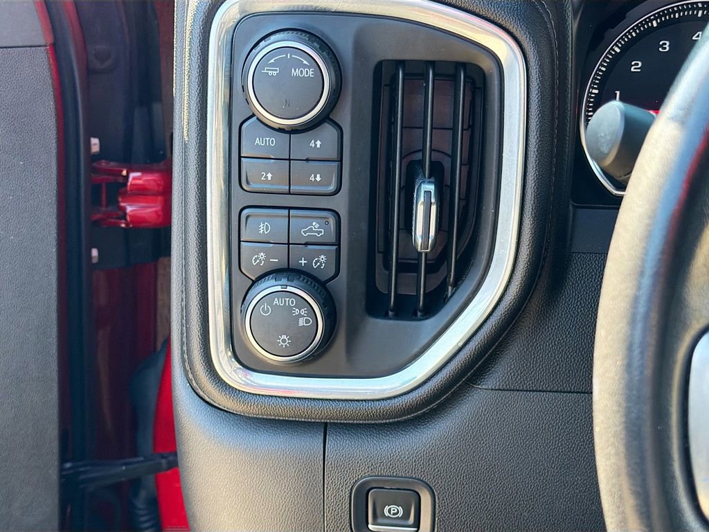 Used 2021 Chevrolet Silverado 1500 LT Trail Boss w/ Bed Protection Package image 34