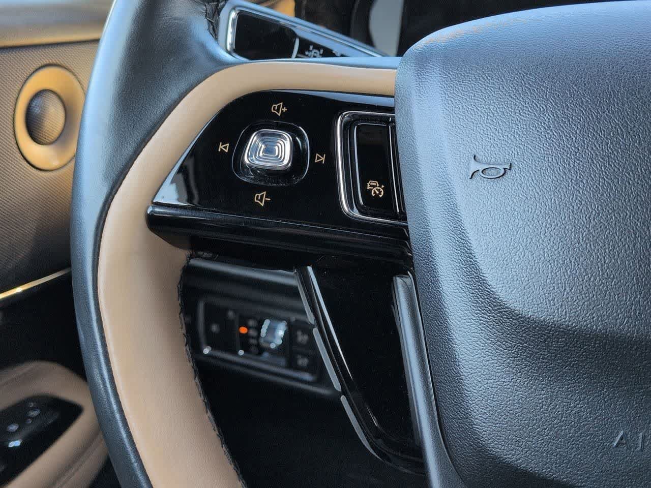 Used 2021 Lincoln Corsair Reserve AWD/4WD image 25