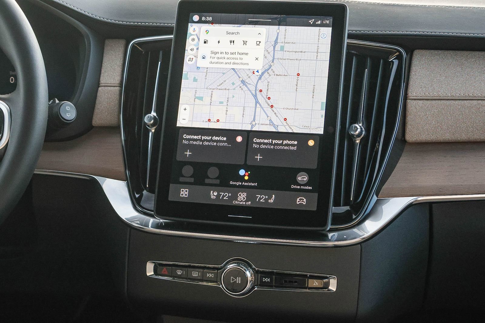 New 2026 Volvo XC90 T8 Plus w/ Protection Package image 24