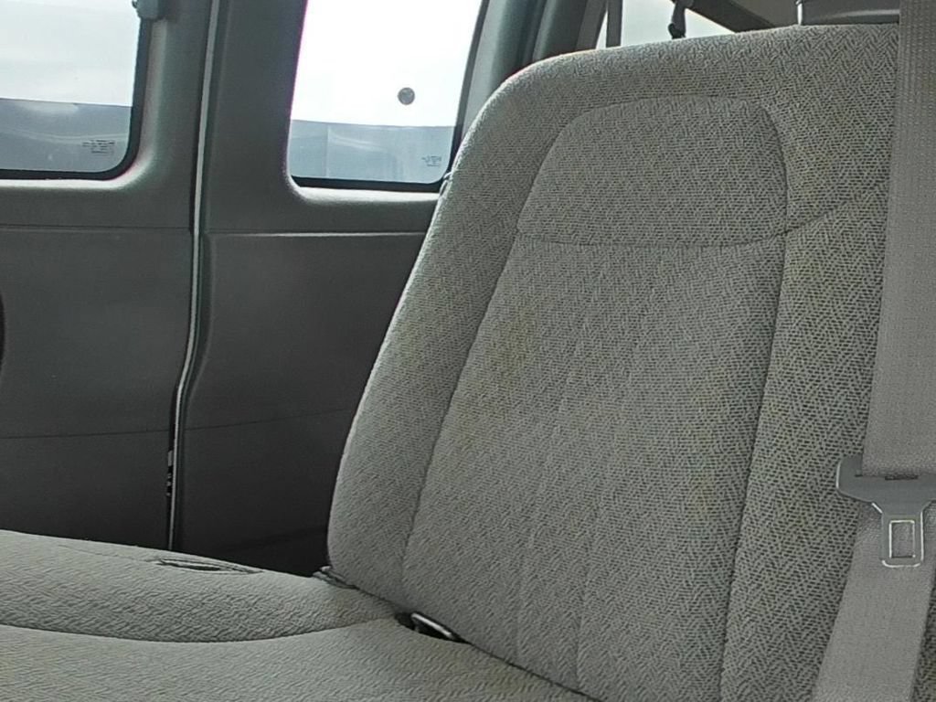 Used 2025 Chevrolet Express 3500 LT w/ LT Preferred Equipment Group RWD image 9