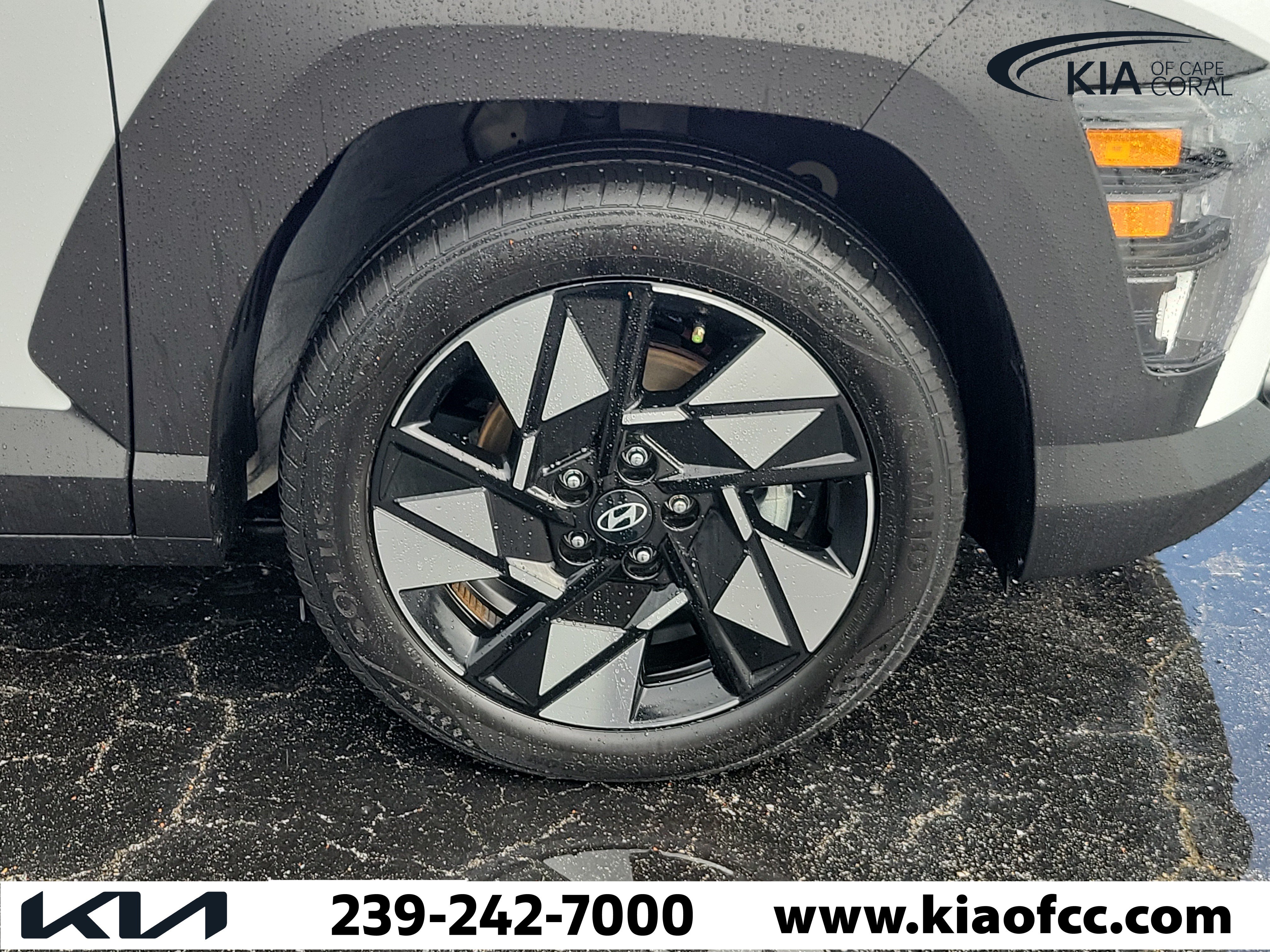 Used 2024 Hyundai Kona SEL FWD image 7