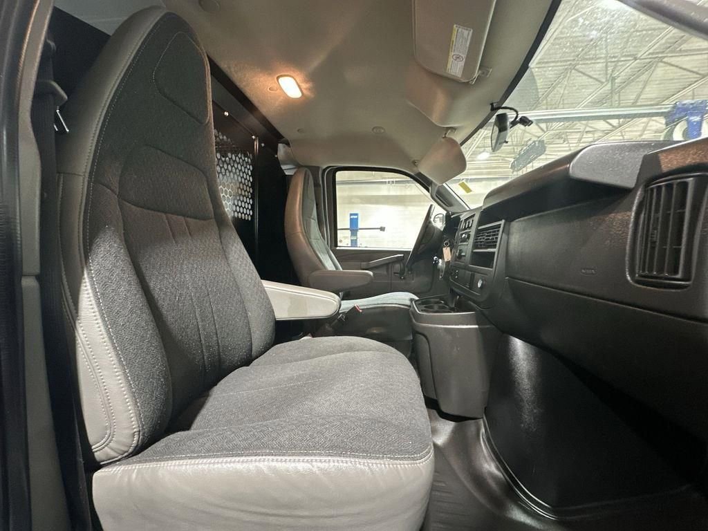 Used 2024 GMC Savana 2500 w/ Driver Convenience Package image 23