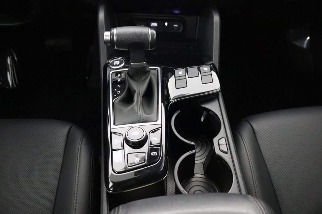 Used 2025 Kia Sportage EX FWD image 27