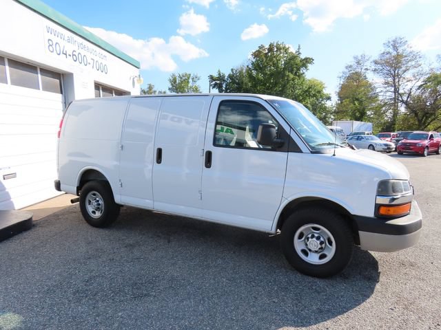 Used 2019 Chevrolet Express 2500 RWD image 4