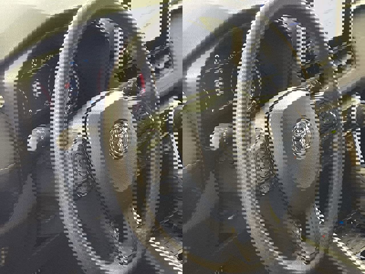 Used 2024 Toyota RAV4 LE image 13