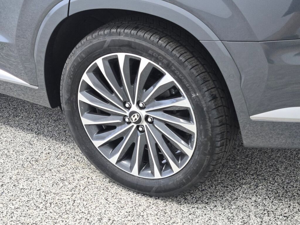 Used 2023 Hyundai Palisade Calligraphy AWD/4WD image 14