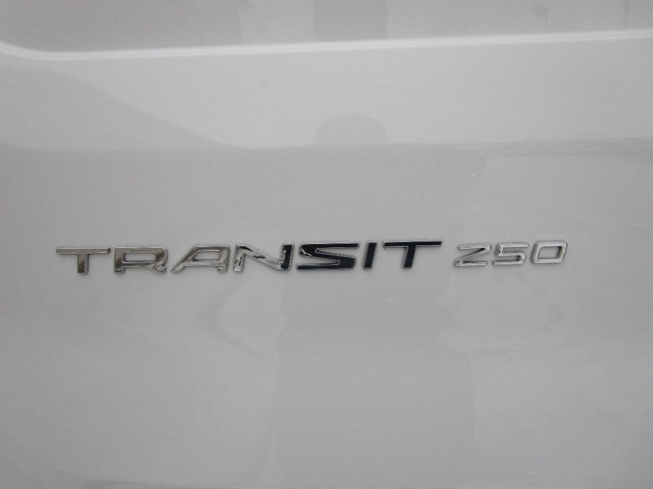 Used 2022 Ford Transit 250 Low Roof AWD image 9