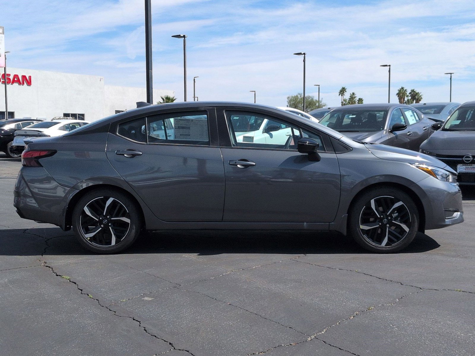 New 2025 Nissan Versa SR w/ Trunk Package image 5