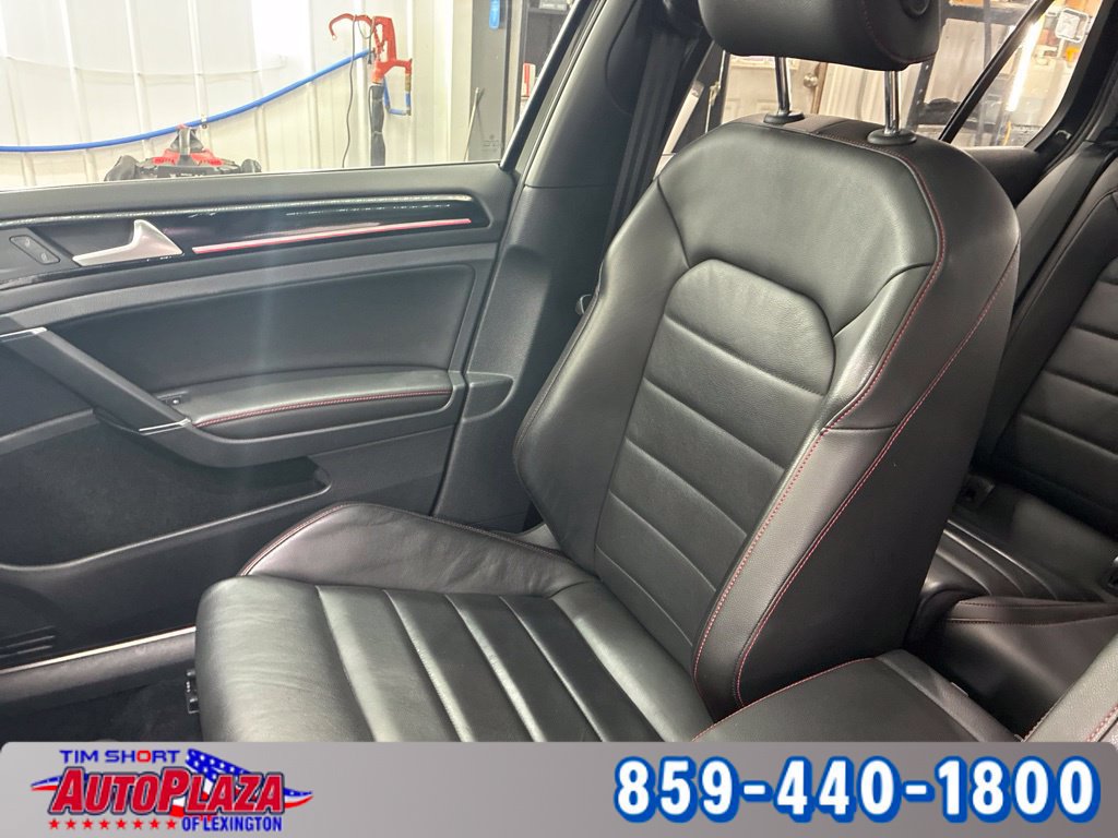 Used 2017 Volkswagen GTI SE FWD image 6