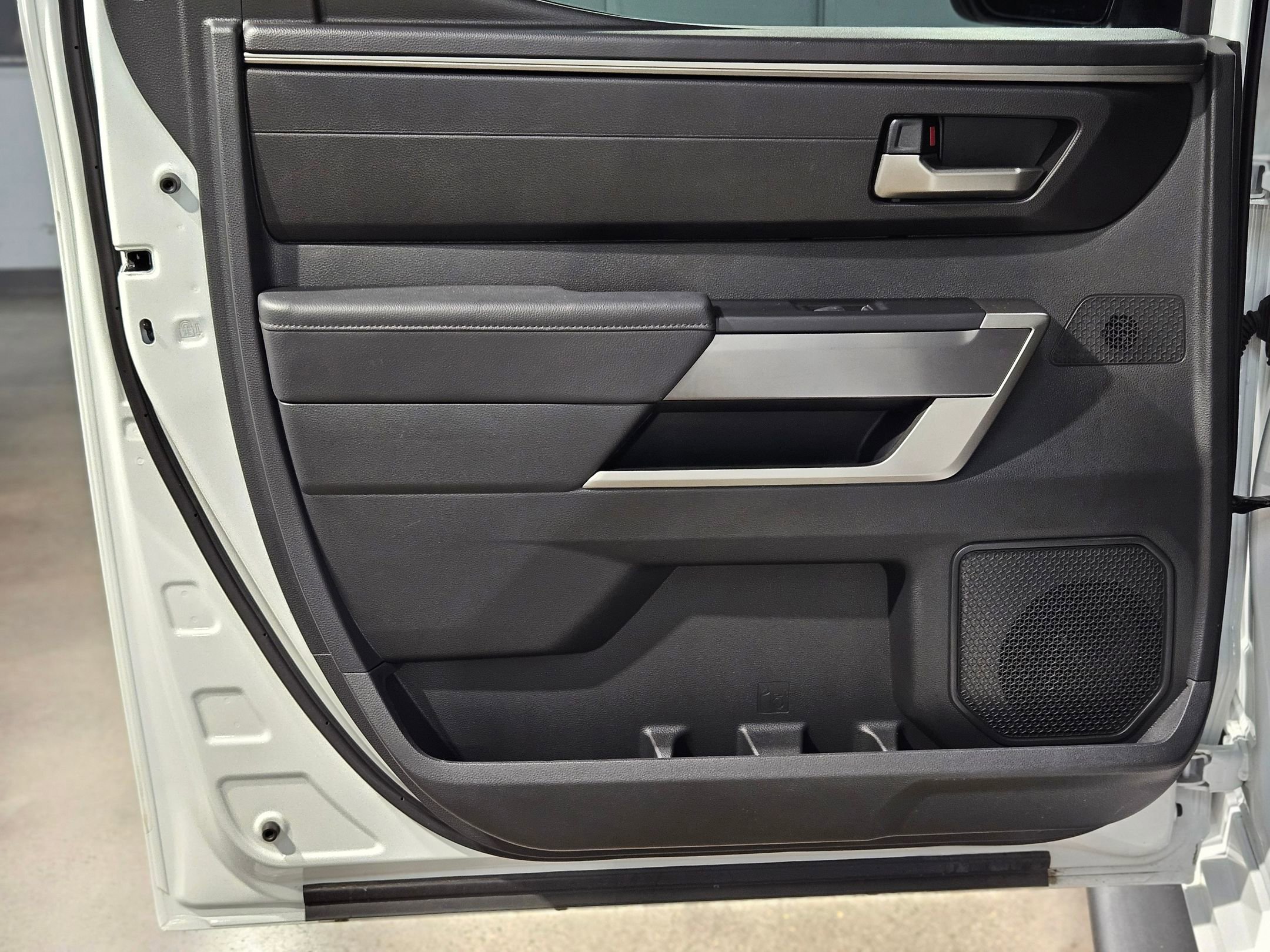 Used 2025 Toyota Tundra SR5 image 32