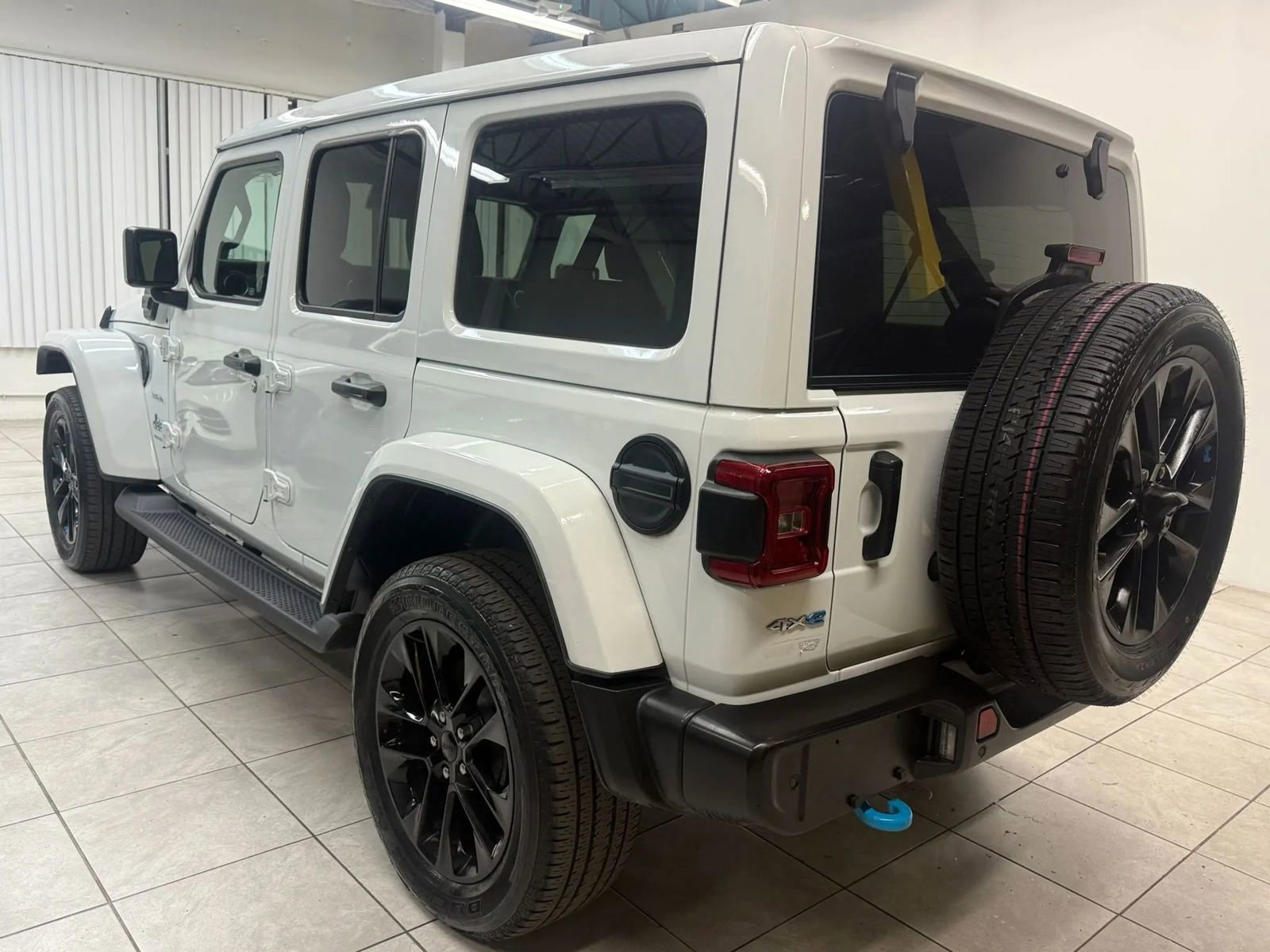 Used 2023 Jeep Wrangler Unlimited Sahara w/ Cold Weather Group image 7