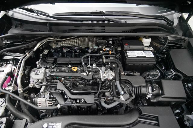 Used 2023 Toyota Corolla LE FWD image 5