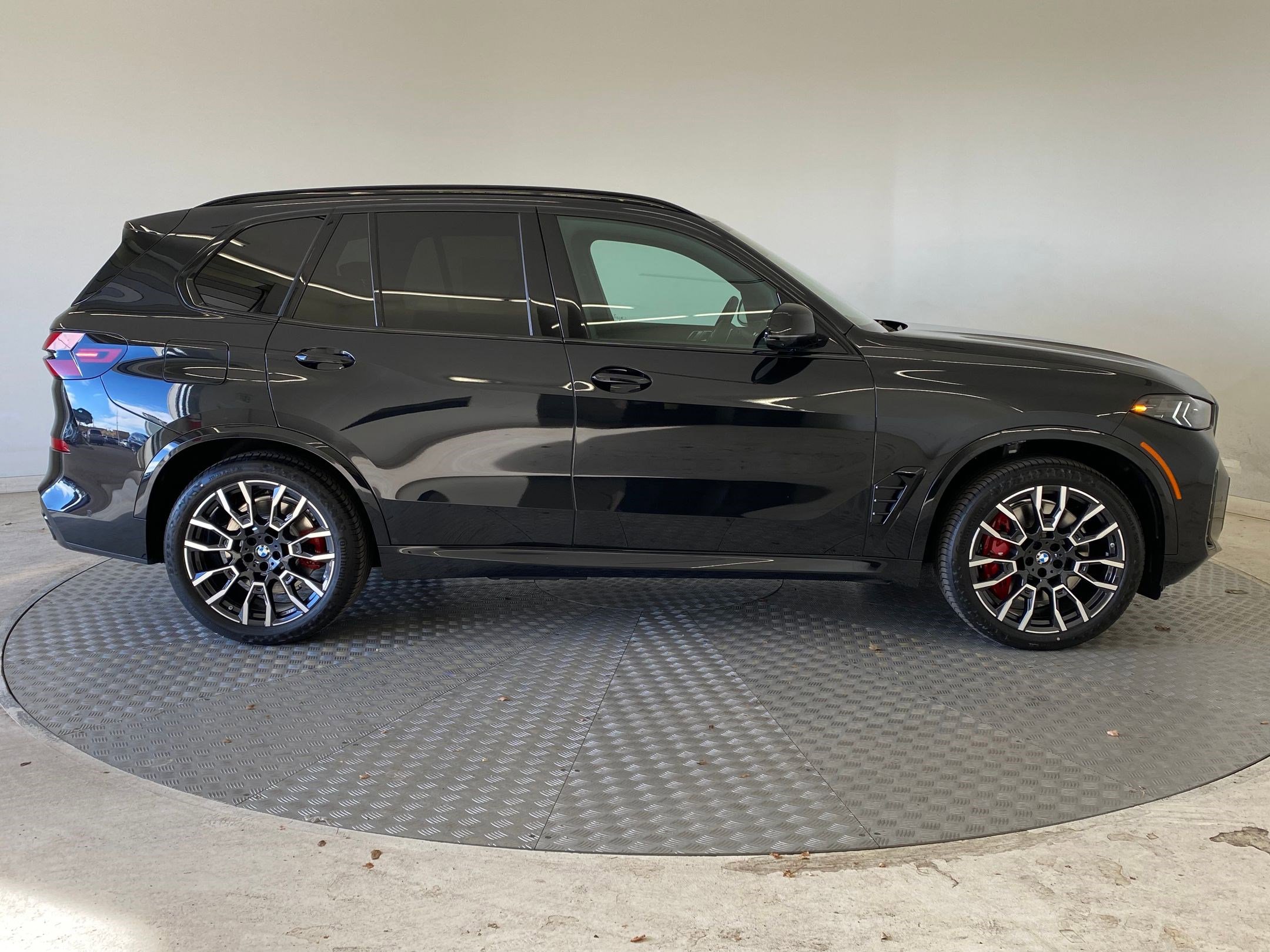 New 2026 BMW X5 xDrive50e w/ M Sport Package image 8