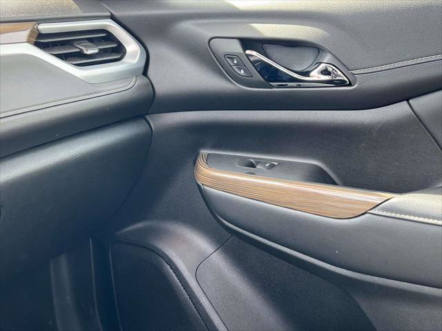 Used 2023 GMC Acadia SLE w/ Driver Convenience Package image 37