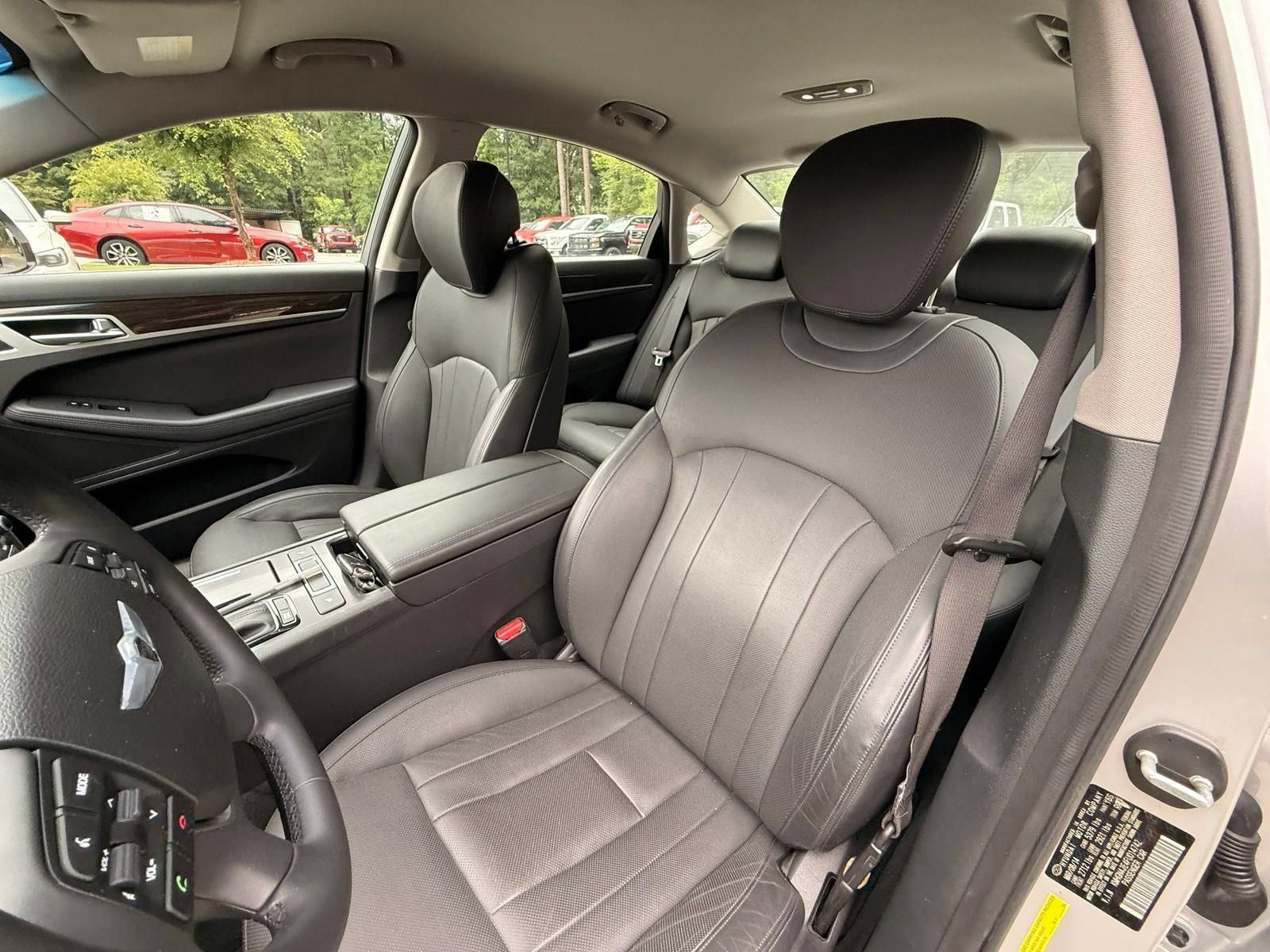Used 2015 Hyundai Genesis 3.8 RWD image 48