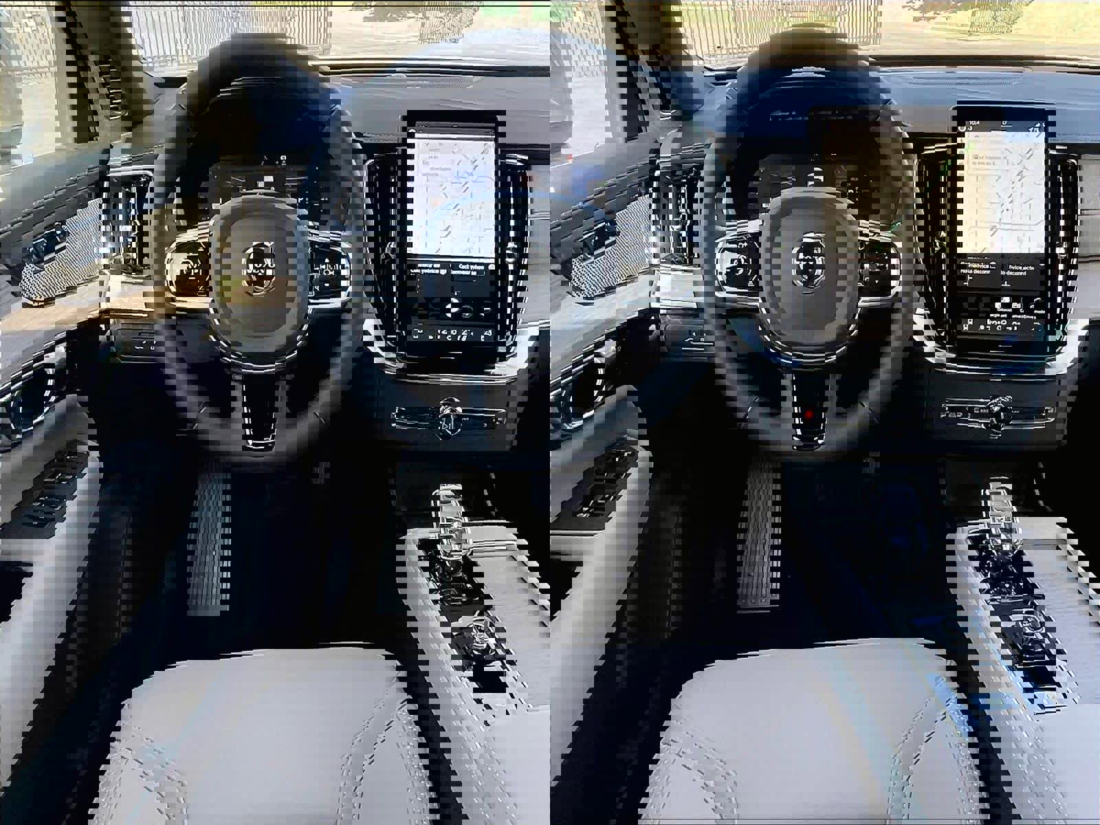 New 2026 Volvo XC90 T8 Plus w/ Protection Package Premier image 15