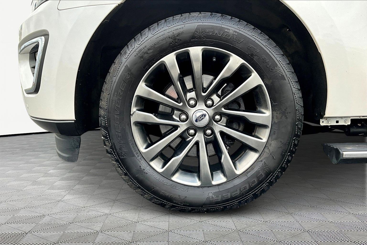 Used 2019 Ford Expedition Limited image 34