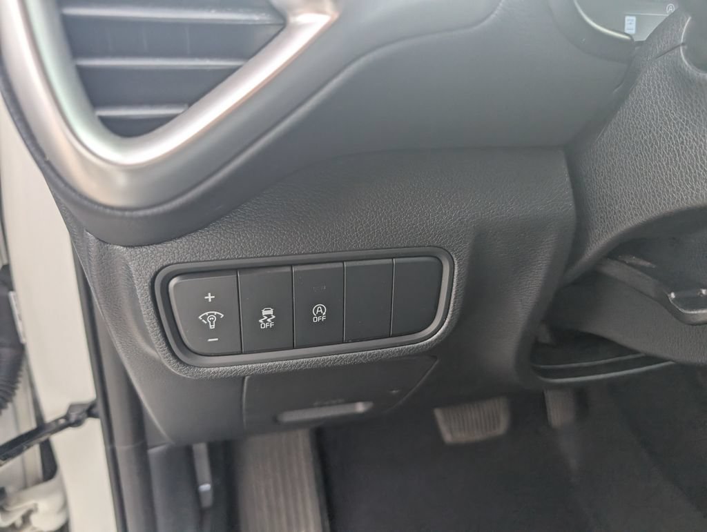 New 2024 Kia Soul LX w/ Option Group 015 FWD image 16