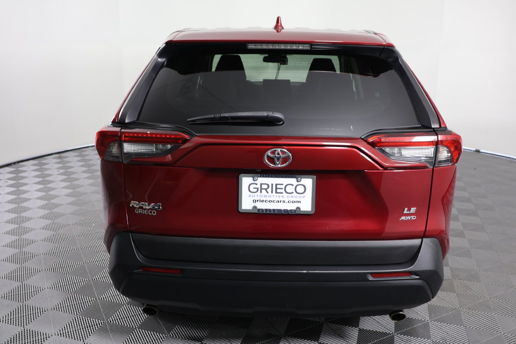 Used 2022 Toyota RAV4 LE AWD/4WD image 7