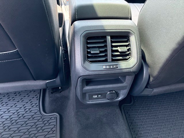 Used 2023 Volkswagen Tiguan SE w/ Panoramic Sunroof Package AWD/4WD image 15