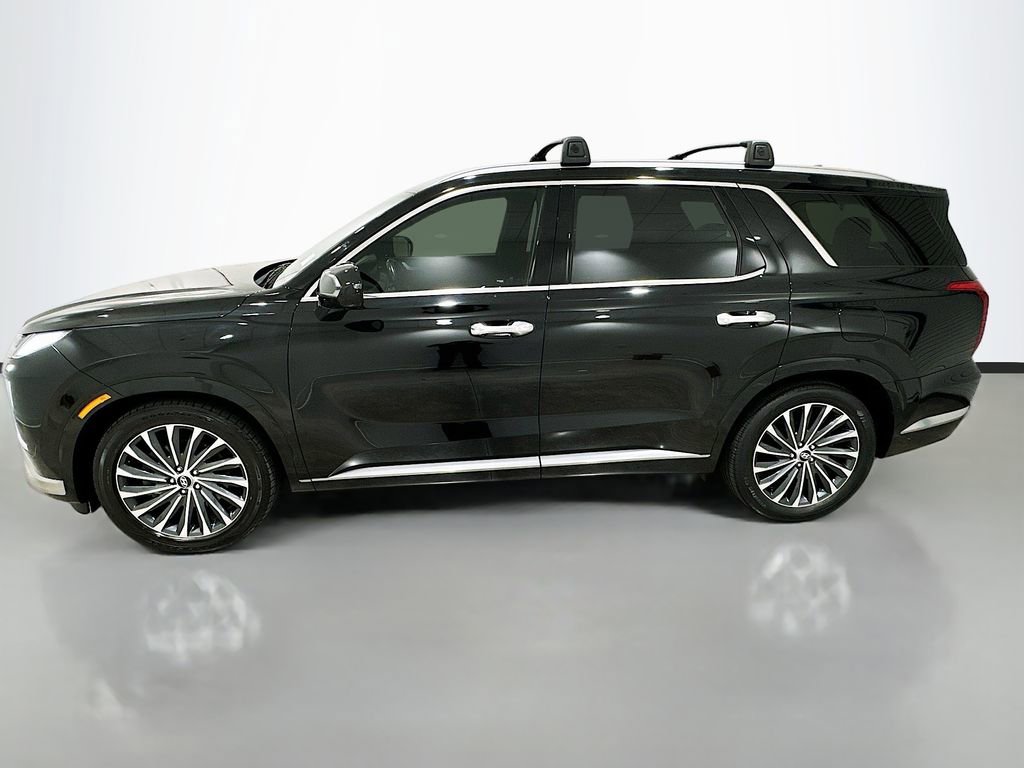Used 2023 Hyundai Palisade Calligraphy image 4