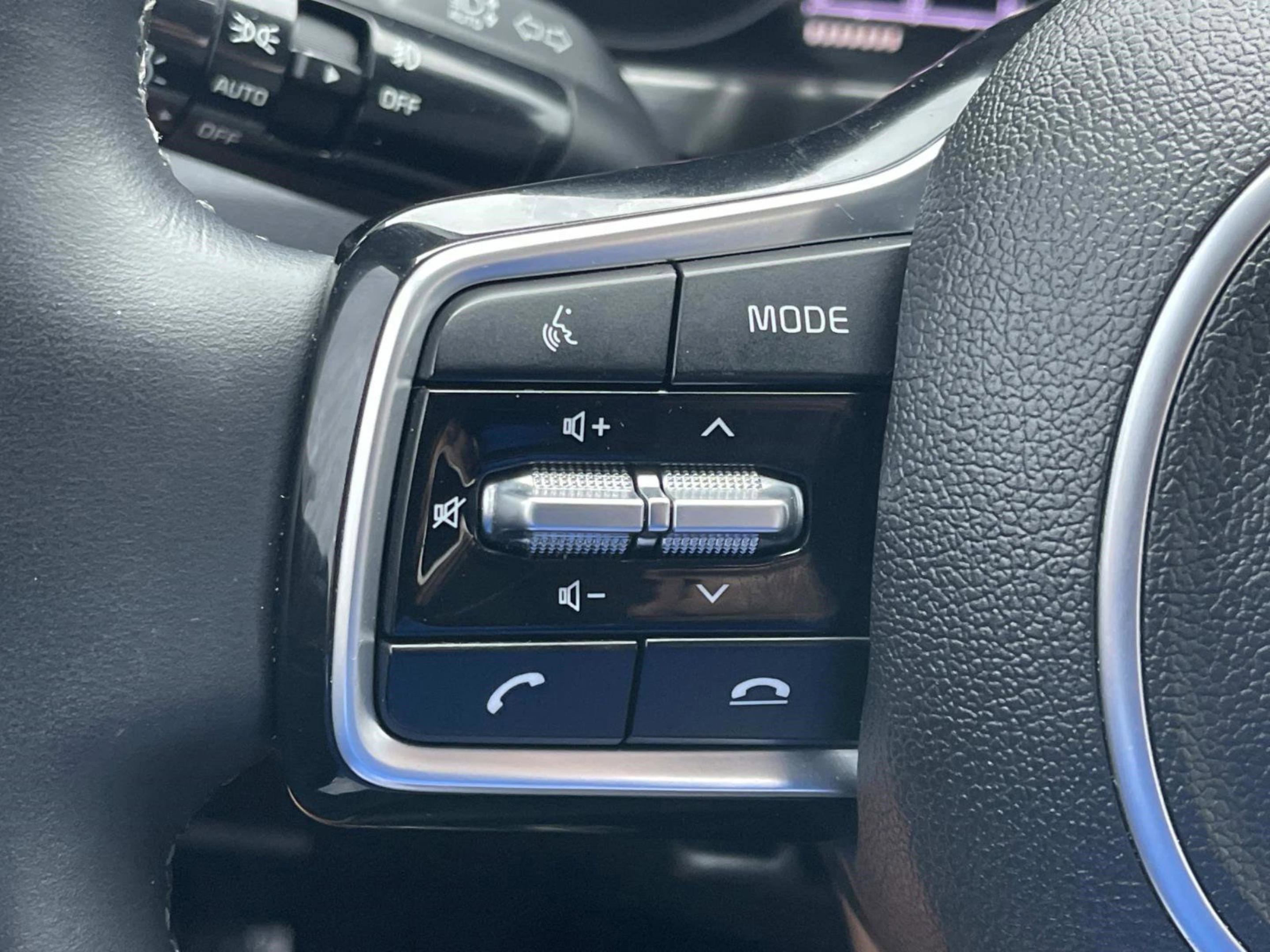 Used 2022 Kia Sorento SX image 39