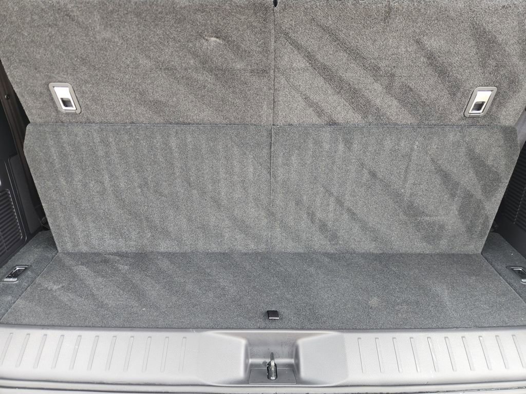 Used 2025 Lexus LX 600 4WD w/ Luxury Package image 36