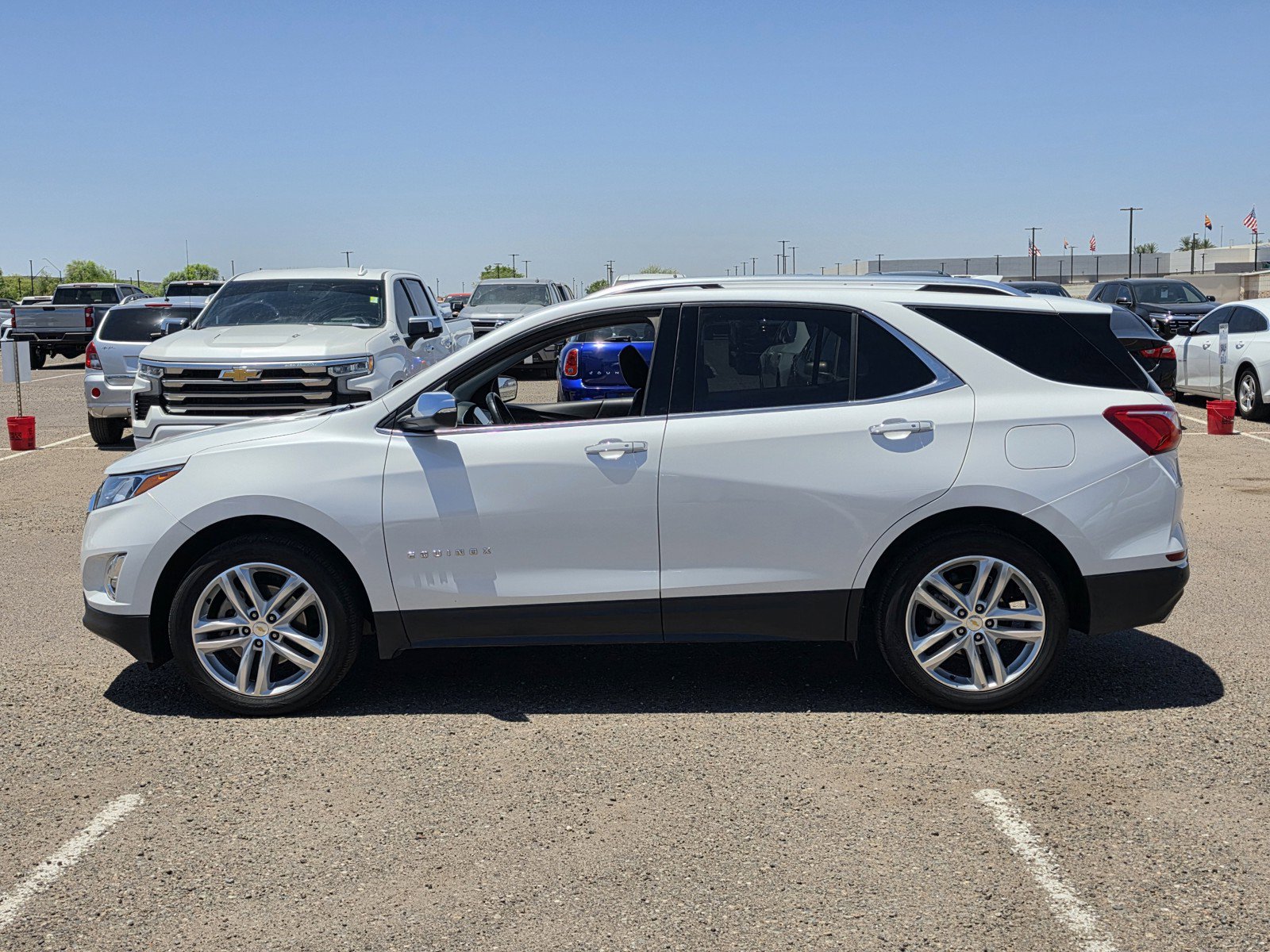 Used 2019 Chevrolet Equinox Premier FWD image 2