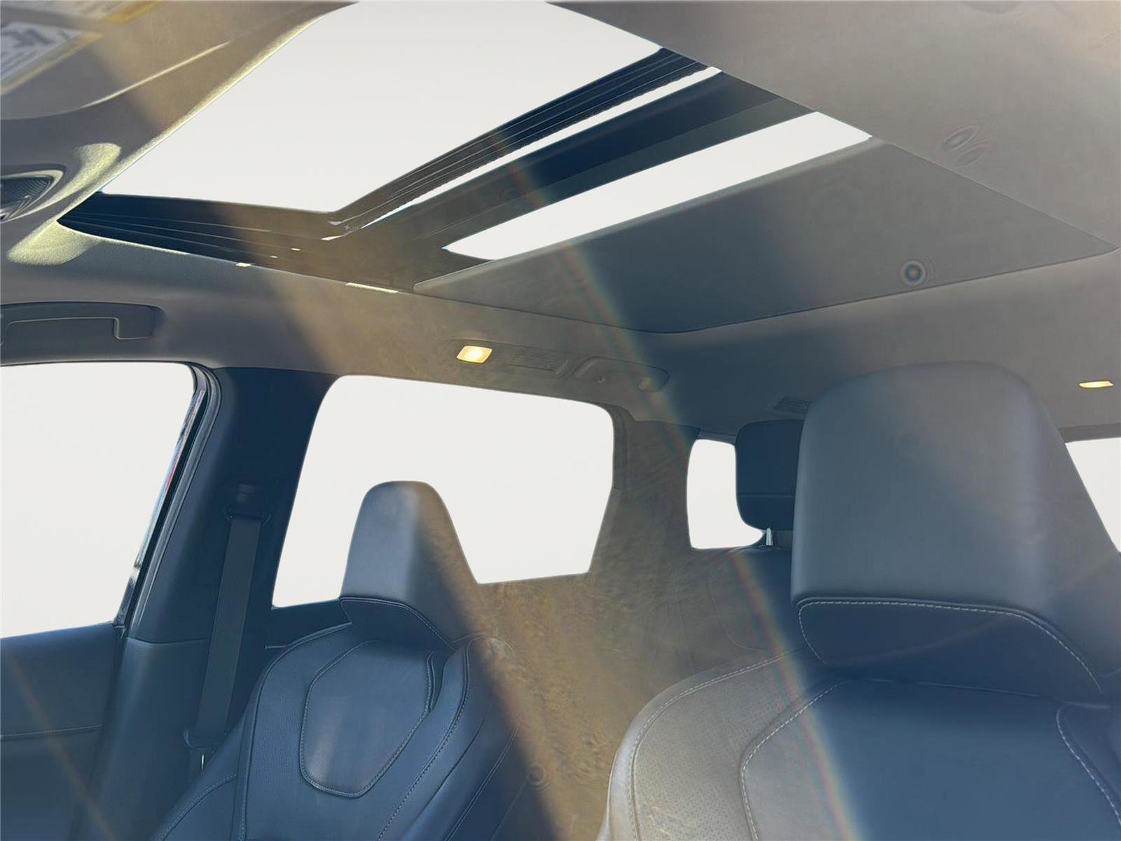 Used 2023 INFINITI QX60 Luxe image 16