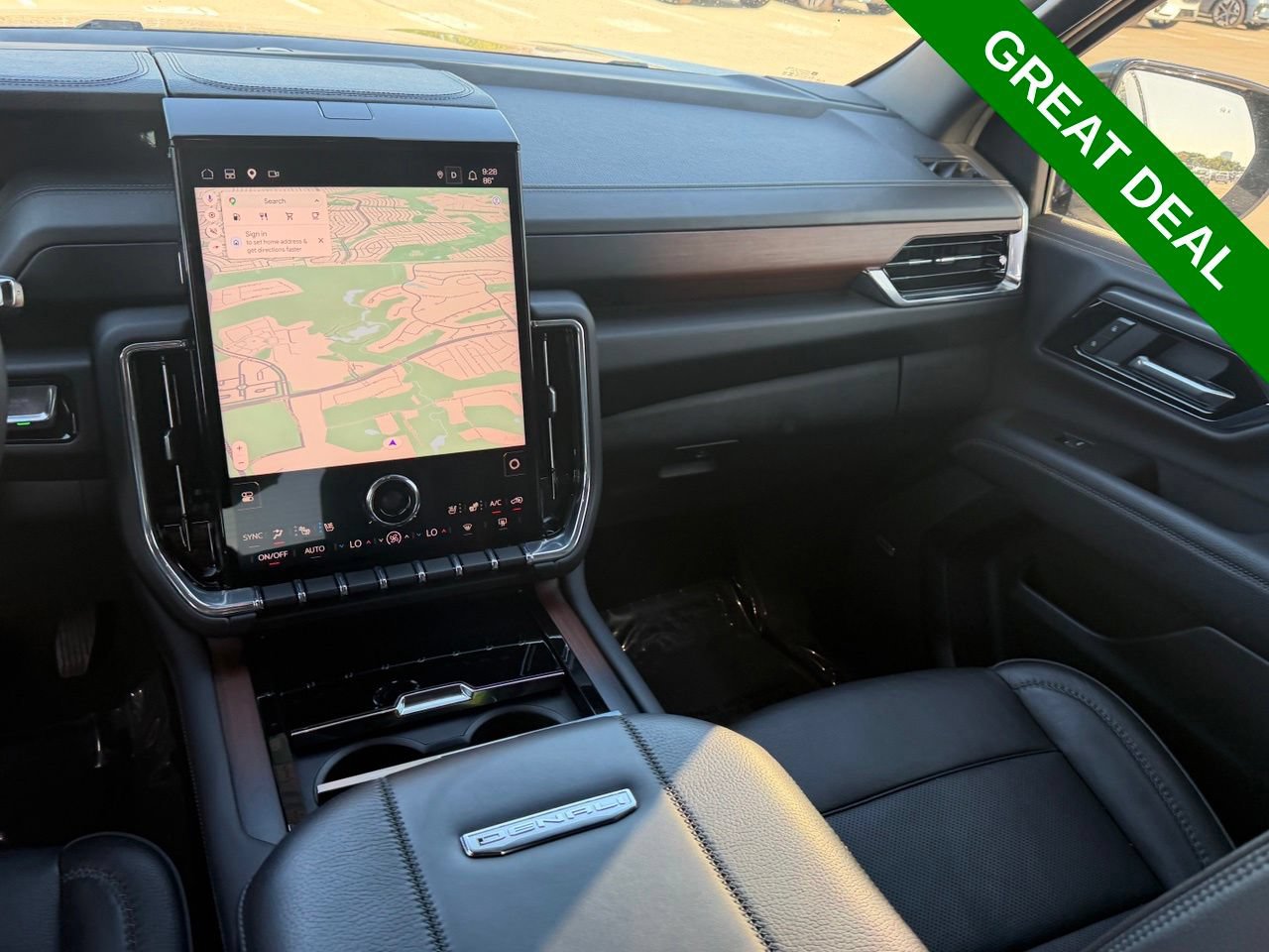 Used 2025 GMC Yukon Denali AWD/4WD image 15