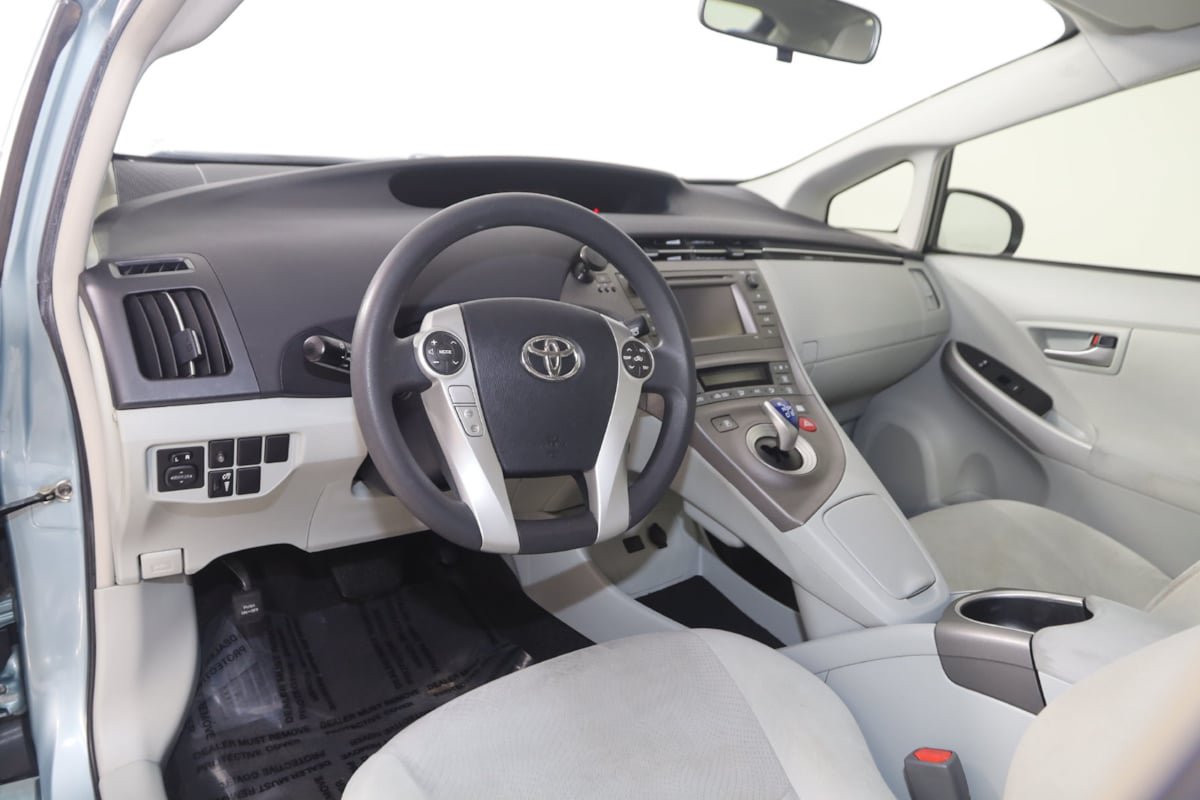 Used 2014 Toyota Prius Two FWD image 18