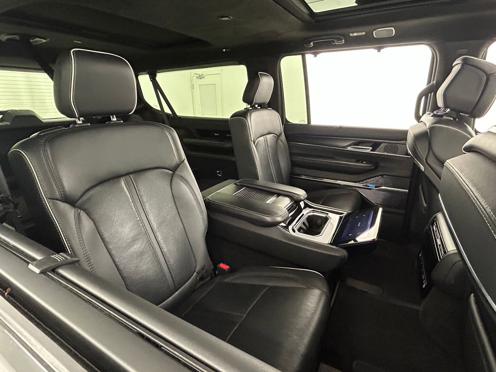 Used 2024 Jeep Grand Wagoneer L Series II w/ Quick Order Packagew 28T image 40