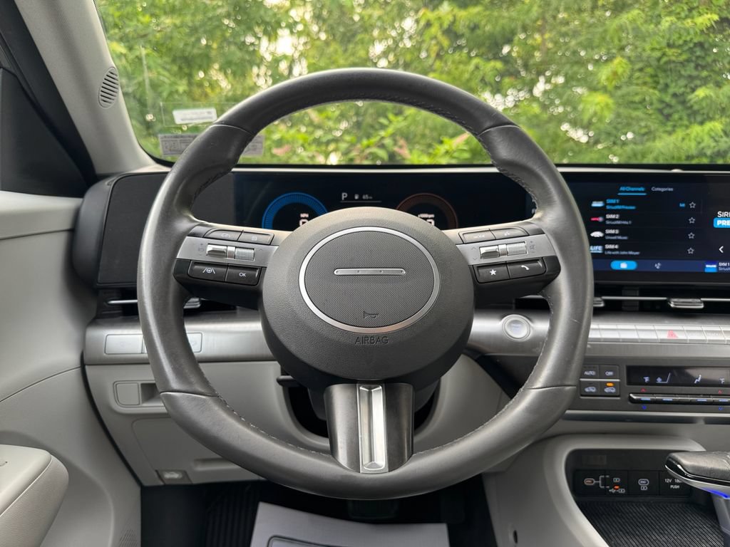 Used 2024 Hyundai Kona SEL AWD/4WD image 15