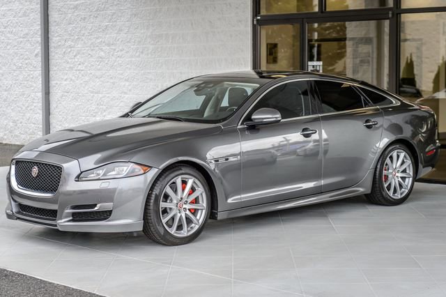Used 2018 Jaguar XJ R-Sport RWD image 6